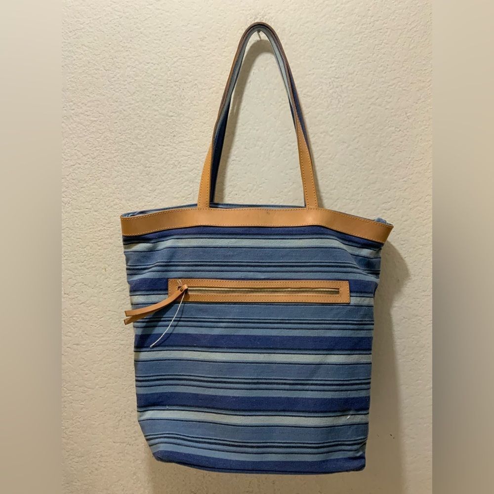 NWOT Large Blue Canvas Tote with Leather Straps – Top Zip